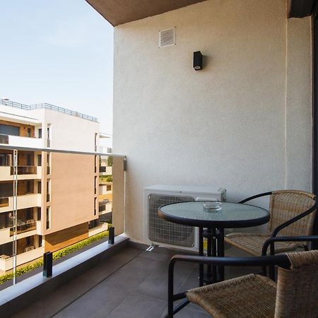 Romantic Getaway At West Residence Oradea Extérieur photo