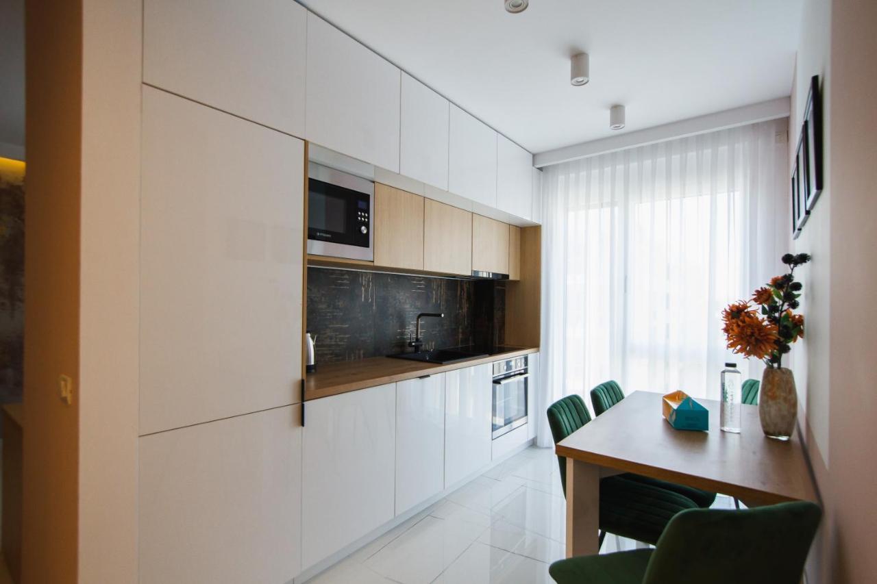 Romantic Getaway At West Residence Oradea Extérieur photo