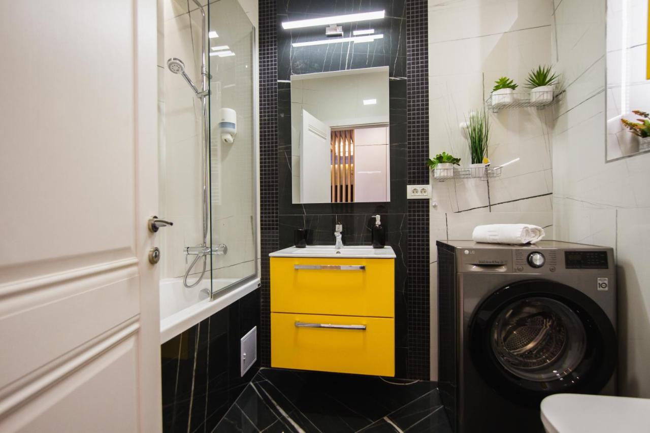 Romantic Getaway At West Residence Oradea Extérieur photo