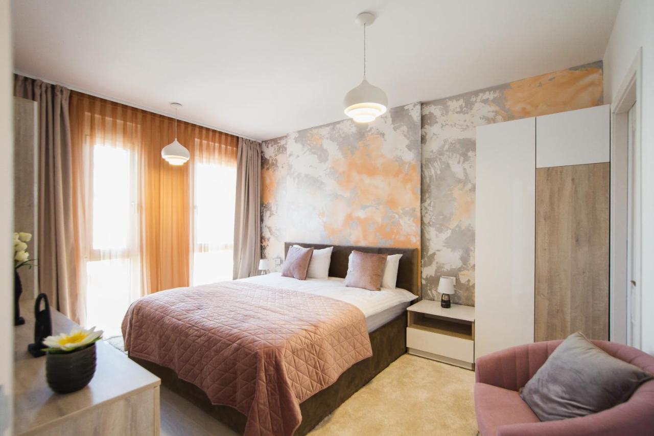 Romantic Getaway At West Residence Oradea Extérieur photo